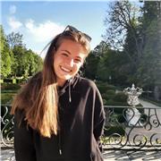 Soy estudiante de podología. En las asignaturas que puede ayudar son biología, matemáticas y química. De la ESO. También me gustan mucho los niños y me encantaría trabajar como niñera